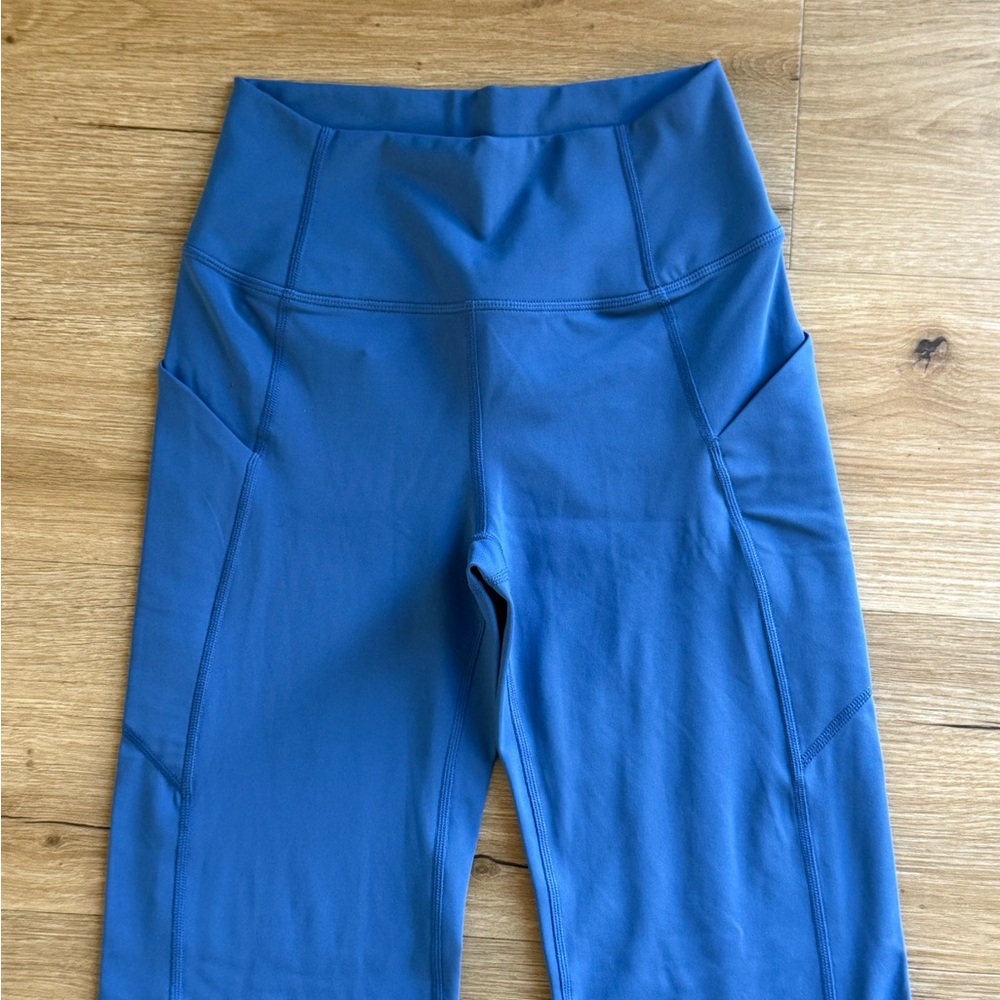 Fabletics Oasis PureLuxe High-Waisted Pocketed Kick Flare leggings- Small Short - Picture 3 of 6